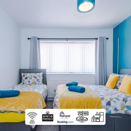 Spacious Detached Bungalow By Harperletting Short Lets & Serviced Accommodation Buckely With Pool Table & Driveway Buckley Экстерьер фото