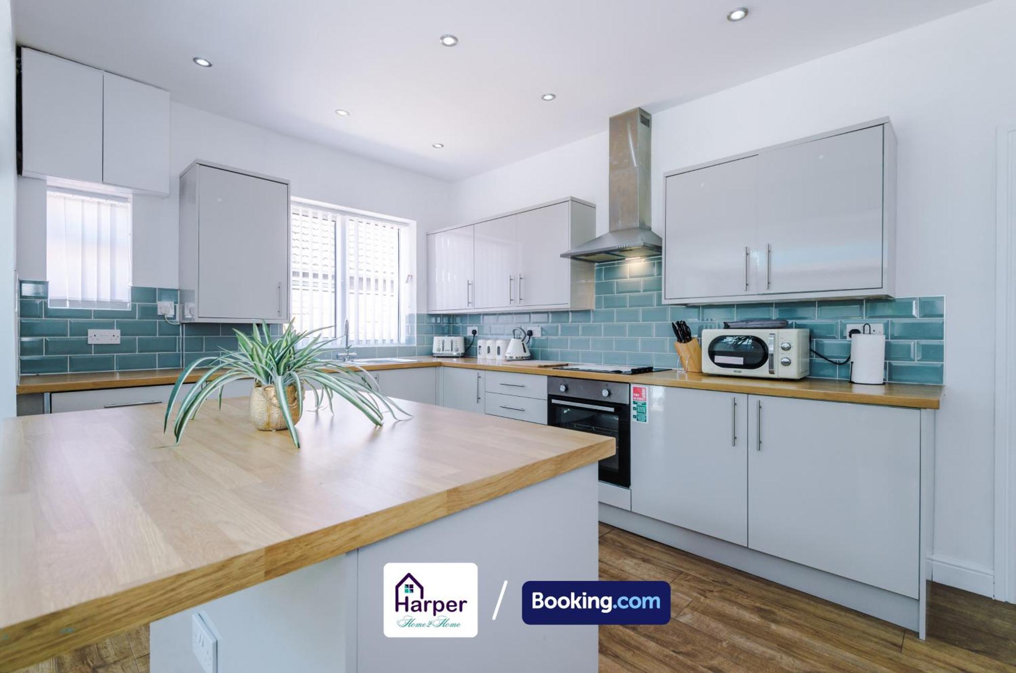 Spacious Detached Bungalow By Harperletting Short Lets & Serviced Accommodation Buckely With Pool Table & Driveway Buckley Экстерьер фото