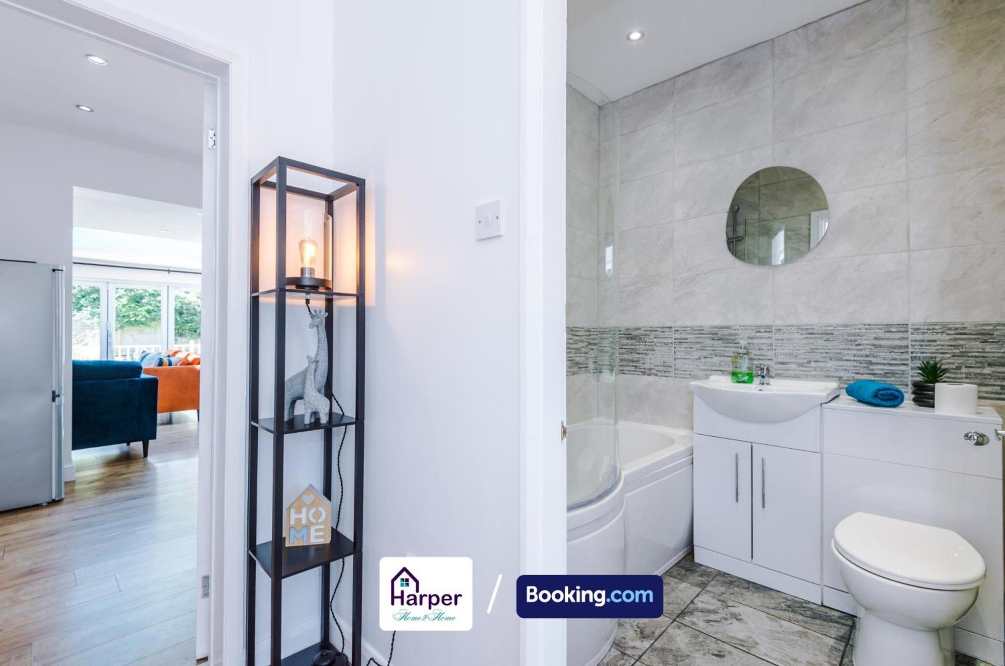 Spacious Detached Bungalow By Harperletting Short Lets & Serviced Accommodation Buckely With Pool Table & Driveway Buckley Экстерьер фото