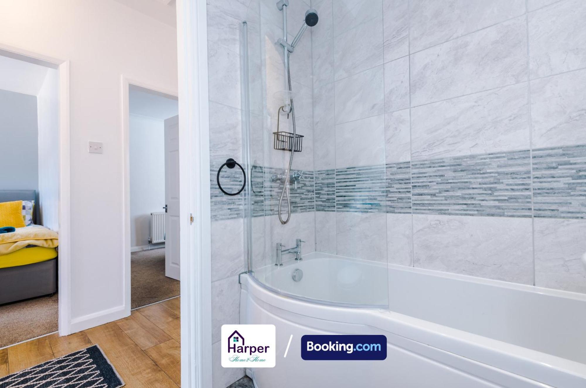 Spacious Detached Bungalow By Harperletting Short Lets & Serviced Accommodation Buckely With Pool Table & Driveway Buckley Экстерьер фото